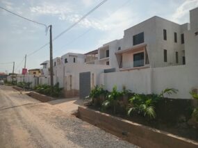 5 bedrooms easte legon west trasaco (1)